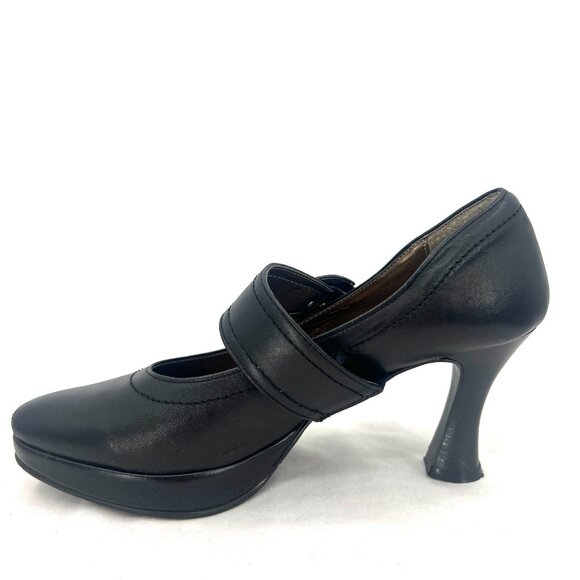 Elegant Black Heels with Gold Accent - Picture 3 of 10